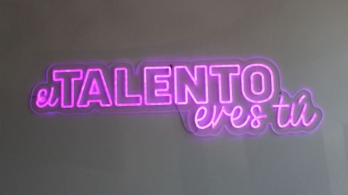 Inauguración del Centro de Estudios Luna de León