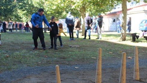 Jornada de juegos tradicionales para niños en León