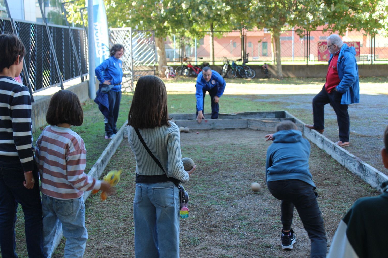 Jornada de juegos tradicionales para niños en León