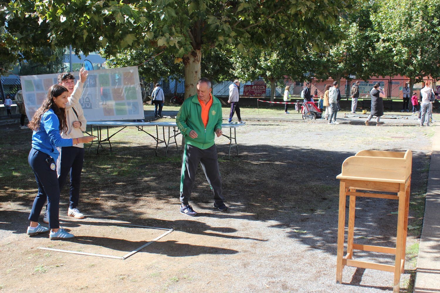 Jornada de juegos tradicionales para niños en León