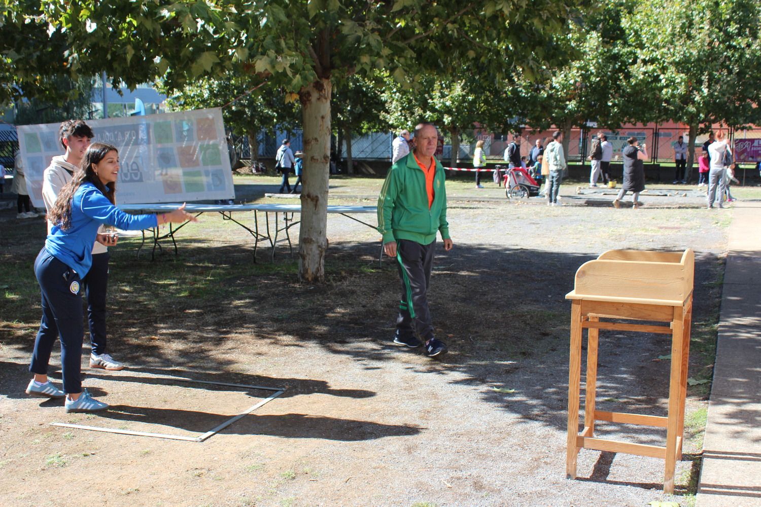 Jornada de juegos tradicionales para niños en León