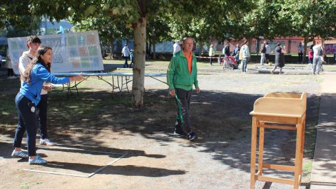 Jornada de juegos tradicionales para niños en León