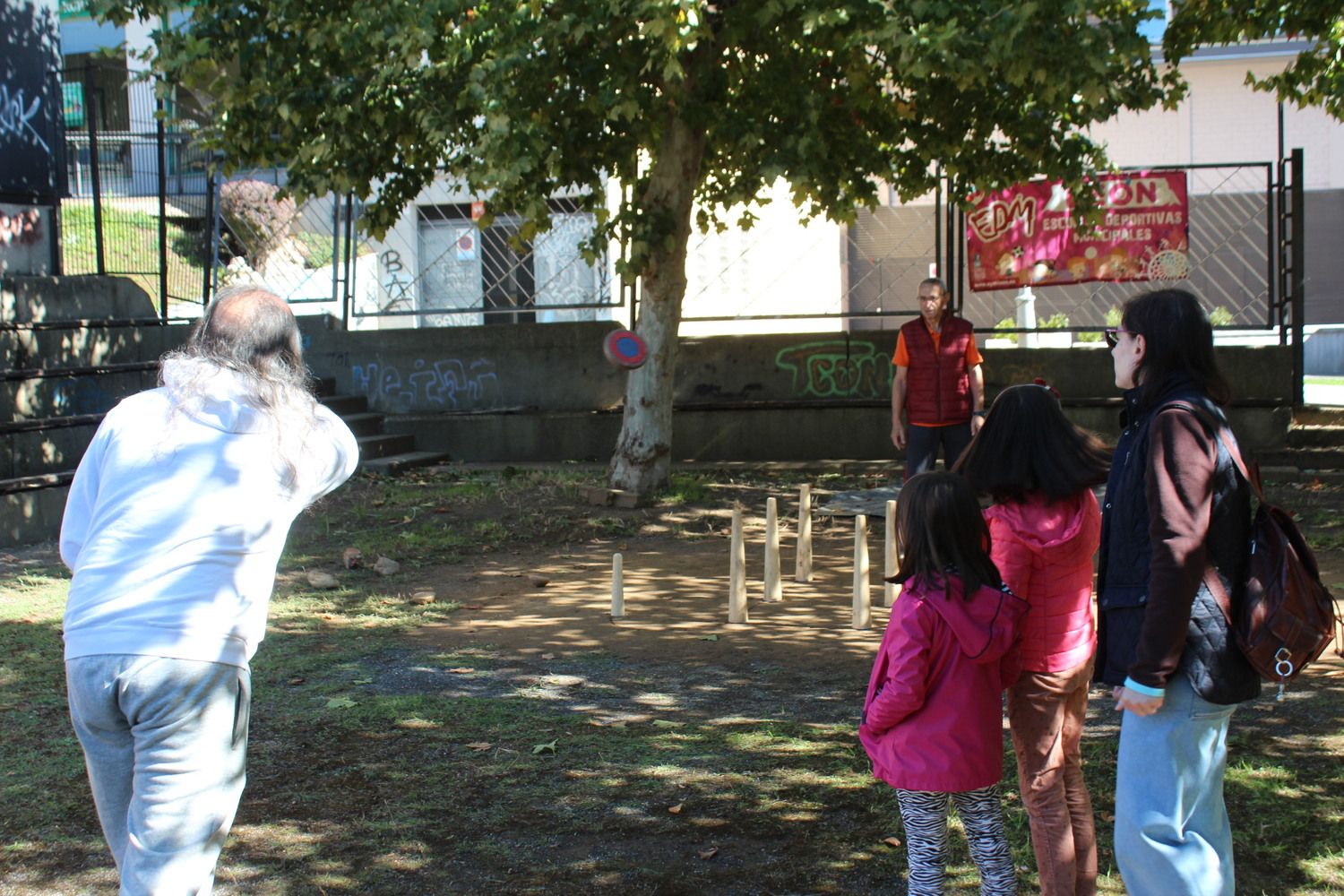 Jornada de juegos tradicionales para niños en León