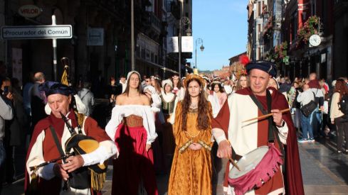 Representación del tributo de las 100 doncellas de León