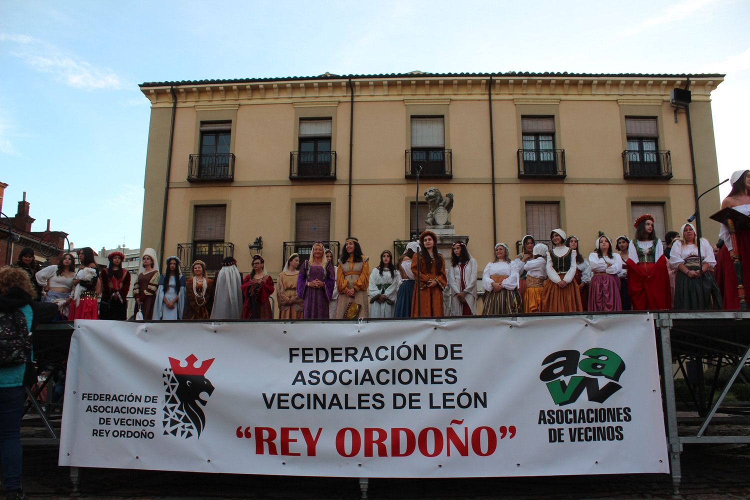 Representación del tributo de las 100 doncellas de León