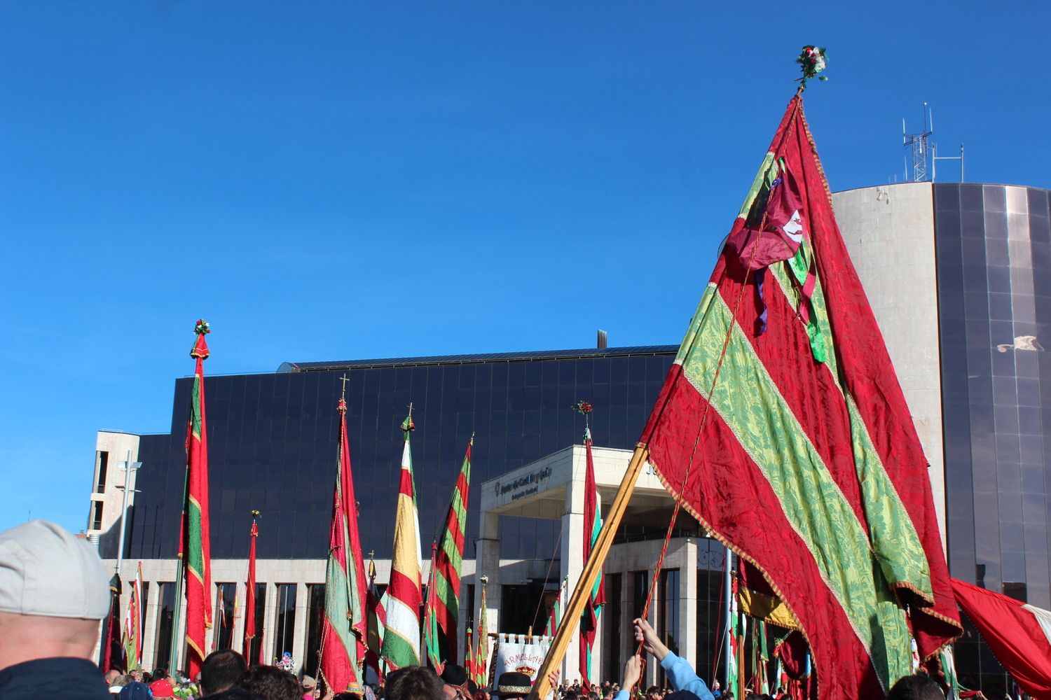 Desfile de Pendones leoneses en las Fiestas de San Froilán de León