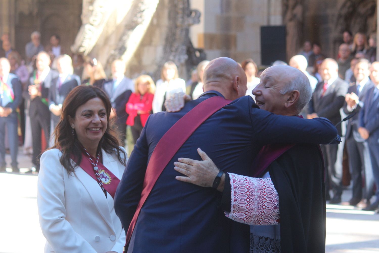 Foro u Oferta de Las Cantaderas en el Claustro de la Catedral de León