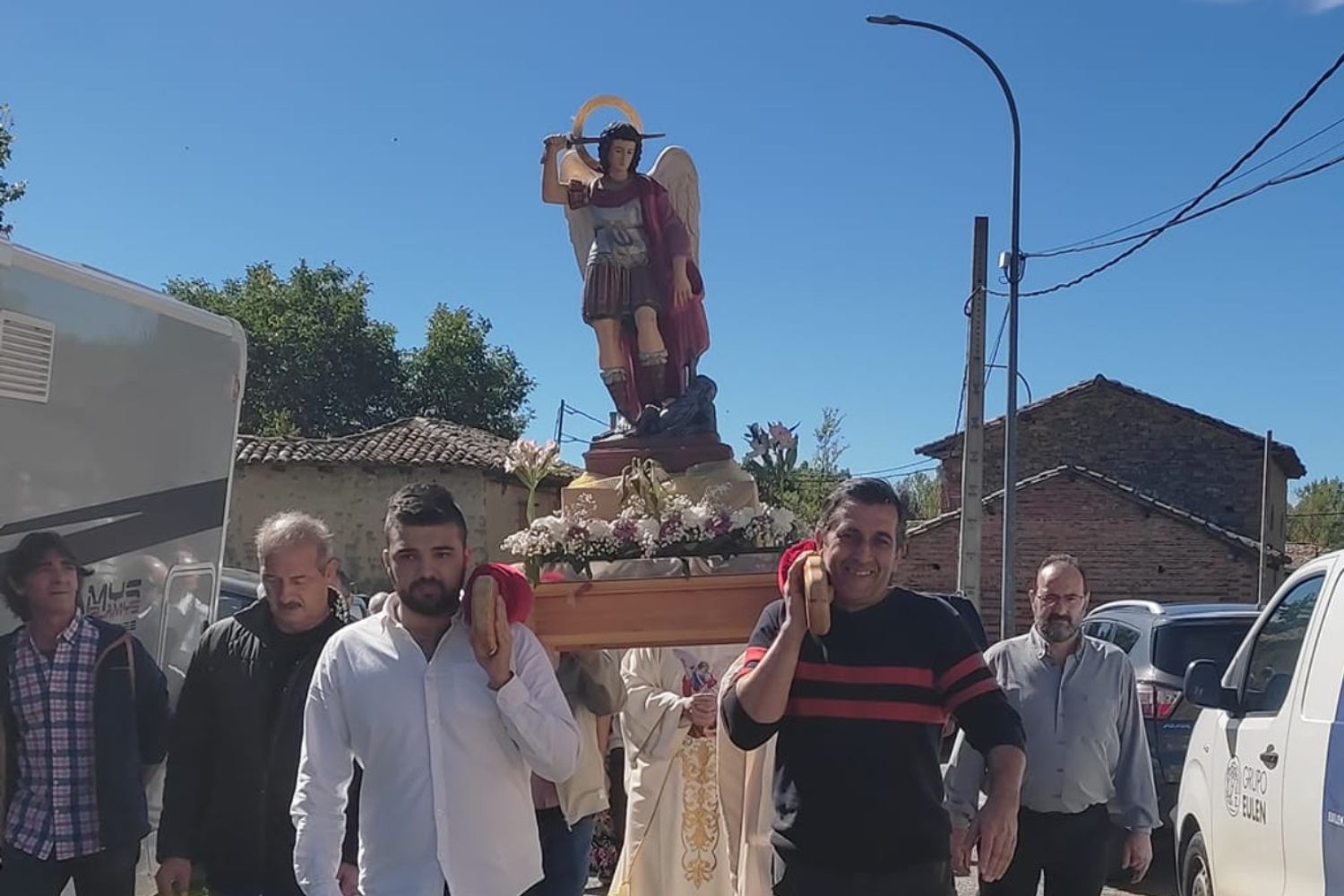 Oceja de Valdellorma (León) no celebró sus fiestas patronales con motivo de la muerte de cuatro vecinos | FB: Marian Fernández