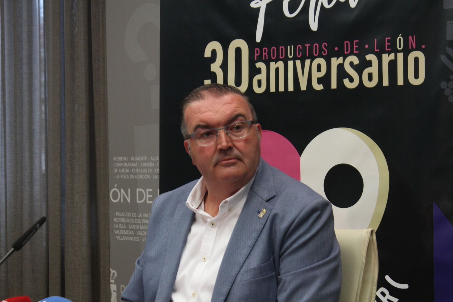 Roberto Aller, diputado responsable de las áreas de Infraestructuras, Parque Móvil y Productos de León presentando la Feria de Productos de León