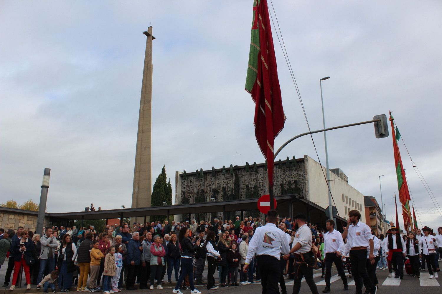 Pendones y carros engalanados llenarán La Virgen del Camino en la Romería de San Froilán