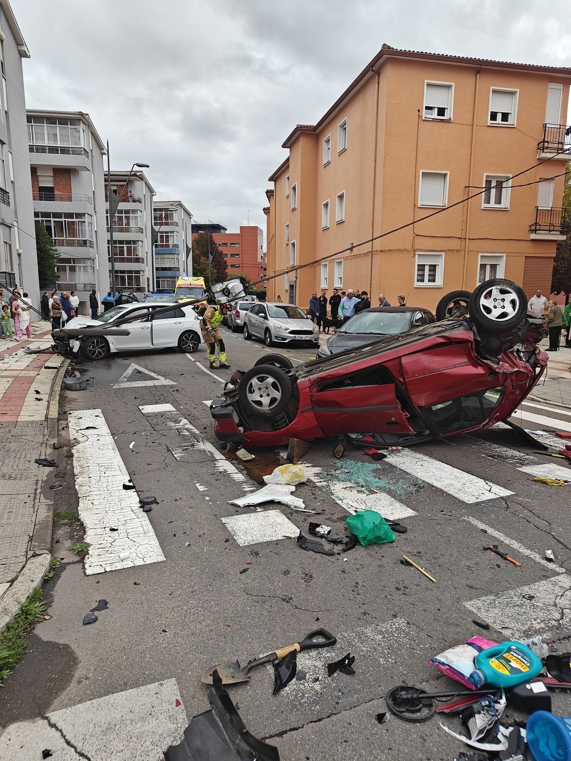 Accidente múltiple en la calle República de Nicaragua en Trobajo del Camino