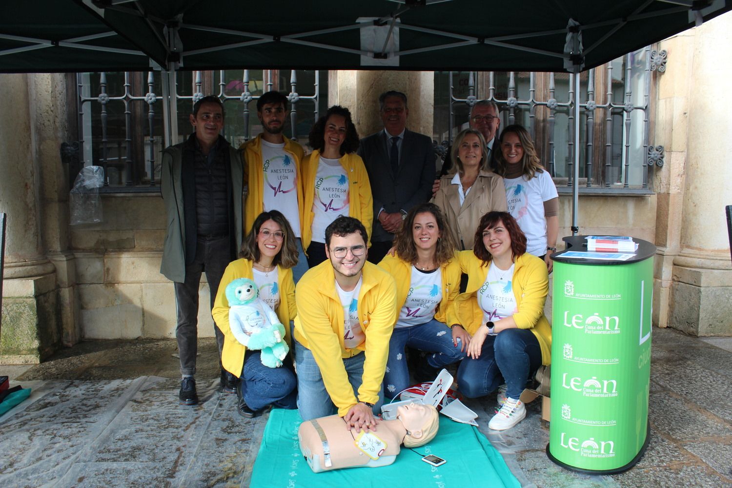 Taller RCP básico organizado por el servicio de Anestesiología del Hospital de León