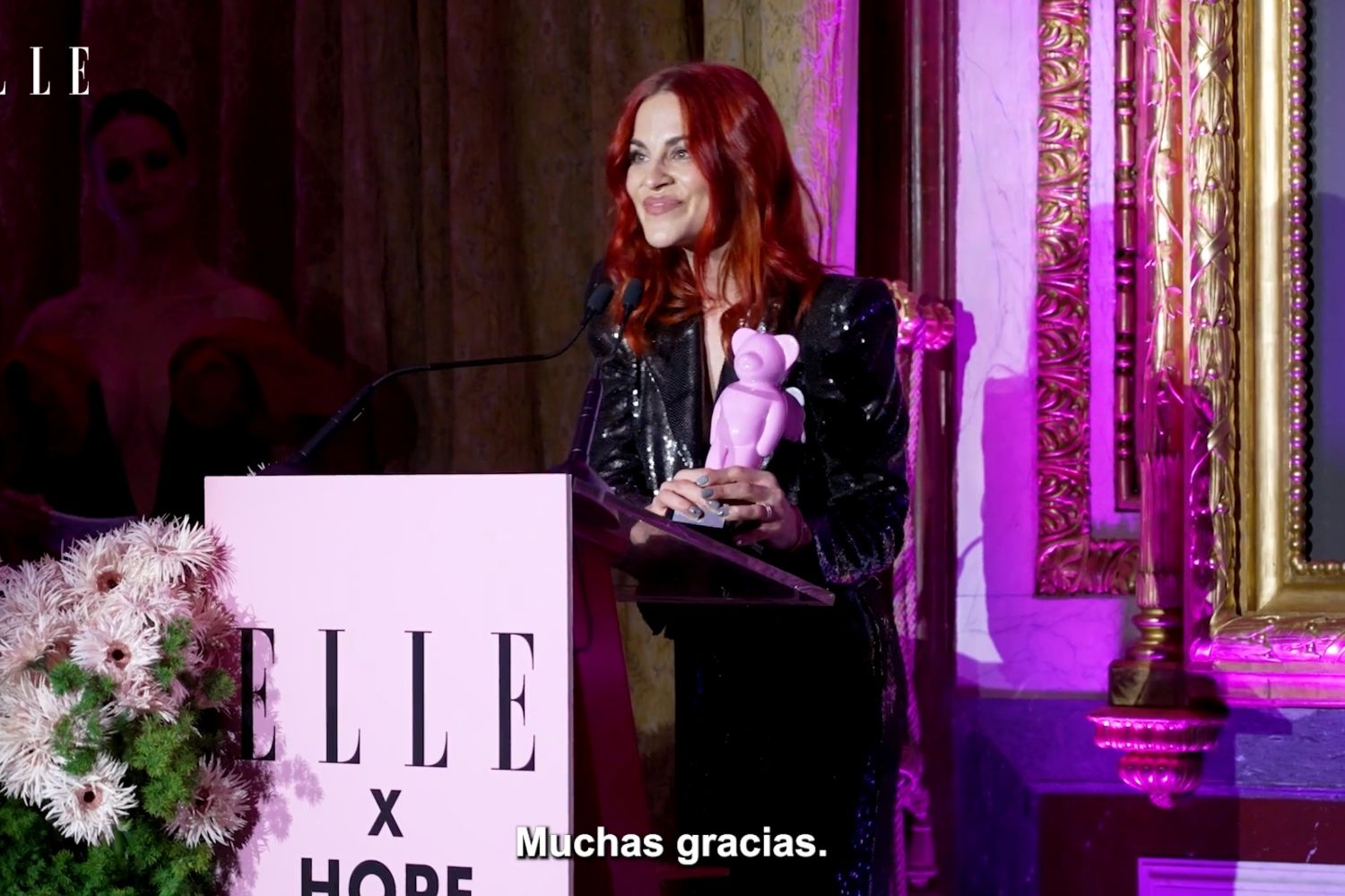 La leonesa Sara García recibiendo el premio ELLE x Hope a la Investigación | ELLE