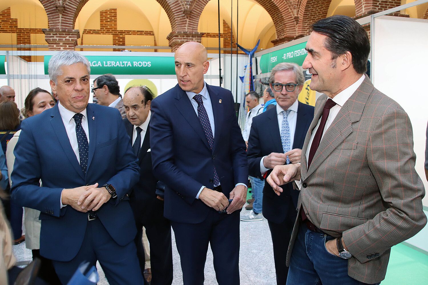 De izquiera a derecha, Eduardo Diego, José Antonio Diez, Javier Vega y Juan Carlos Suárez-Quiñones, en la inauguración de la Semana Internacional de la Trucha en León