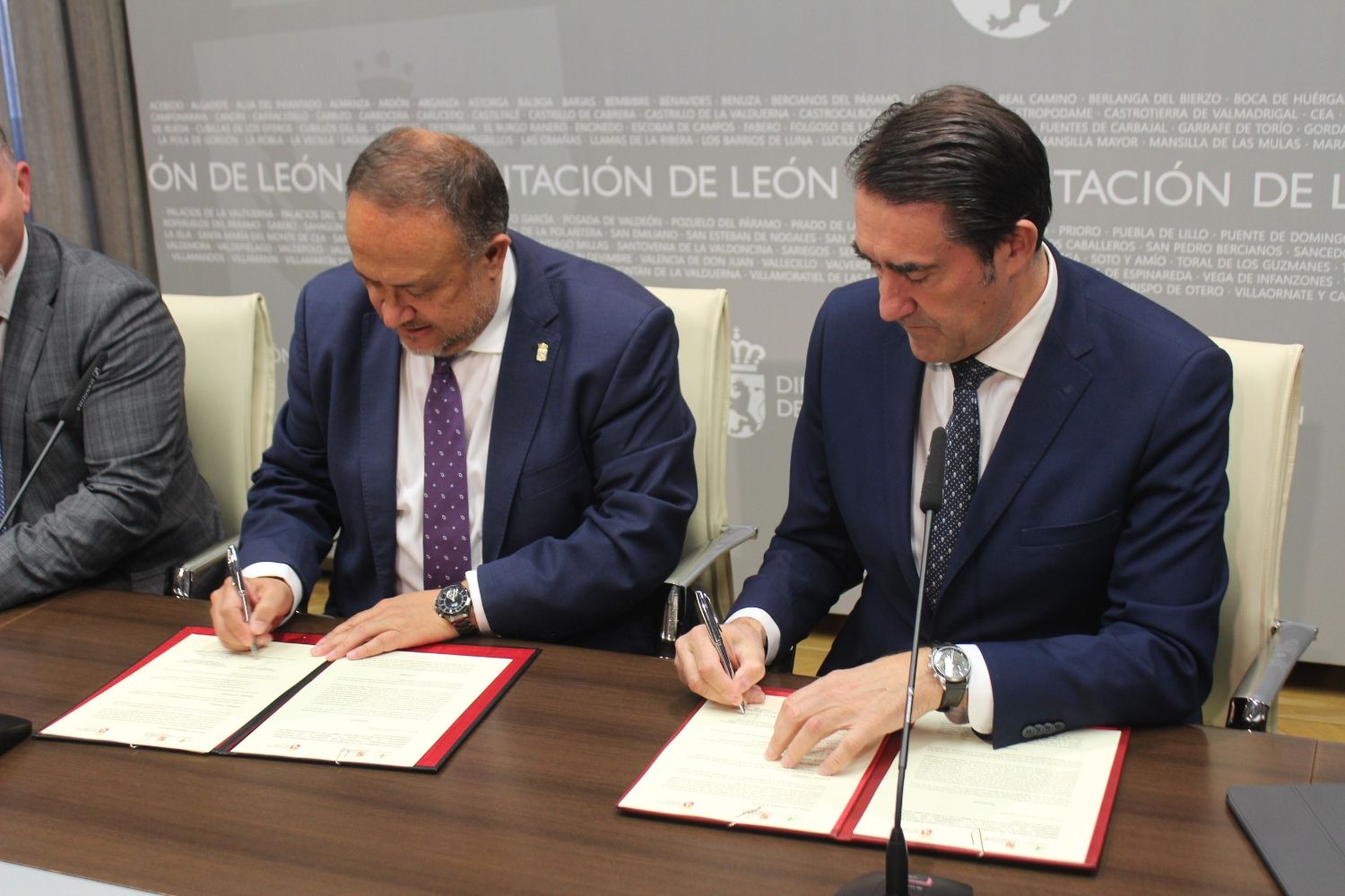 Junta y Diputación de León unen fuerzas para invertir 15 millones de euros en infraestructuras de la Red Natura 2000 en la provincia