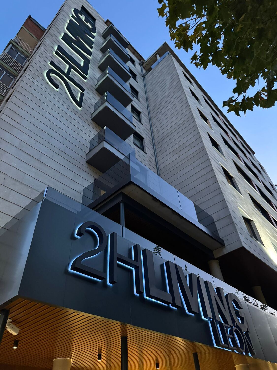 Inauguración de los apartamentos de H2 LIVING León