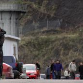 Familiares y amigos de los mineros fallecidos en el Pozo Emilio del Valle de la Hullera Vasco Leonesa | Peio García