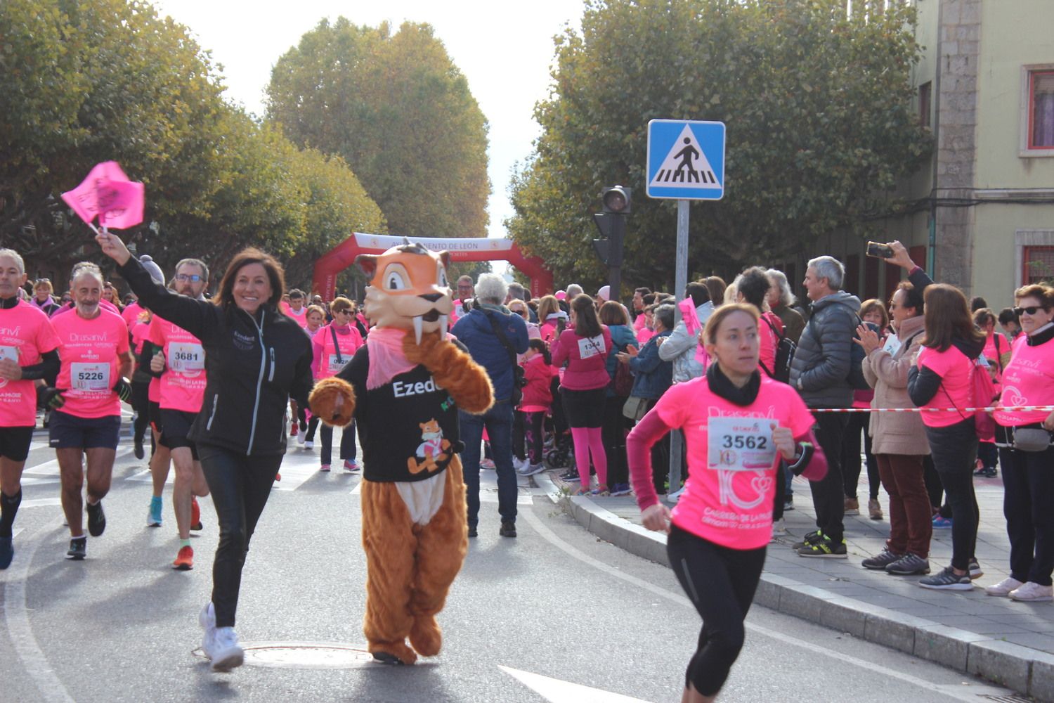 X Carrera de la Mujer contra el Cáncer de Mama Ciudad de León