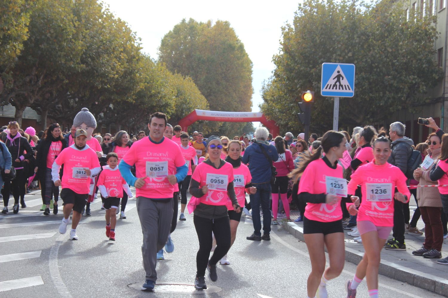 X Carrera de la Mujer contra el Cáncer de Mama Ciudad de León