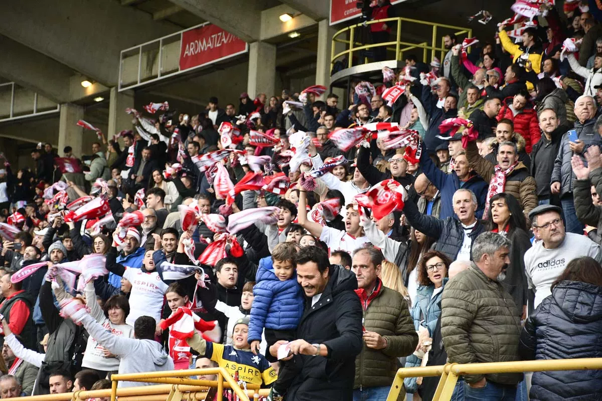 Así se vivió el derbi entre la Cultural y la Ponferradina