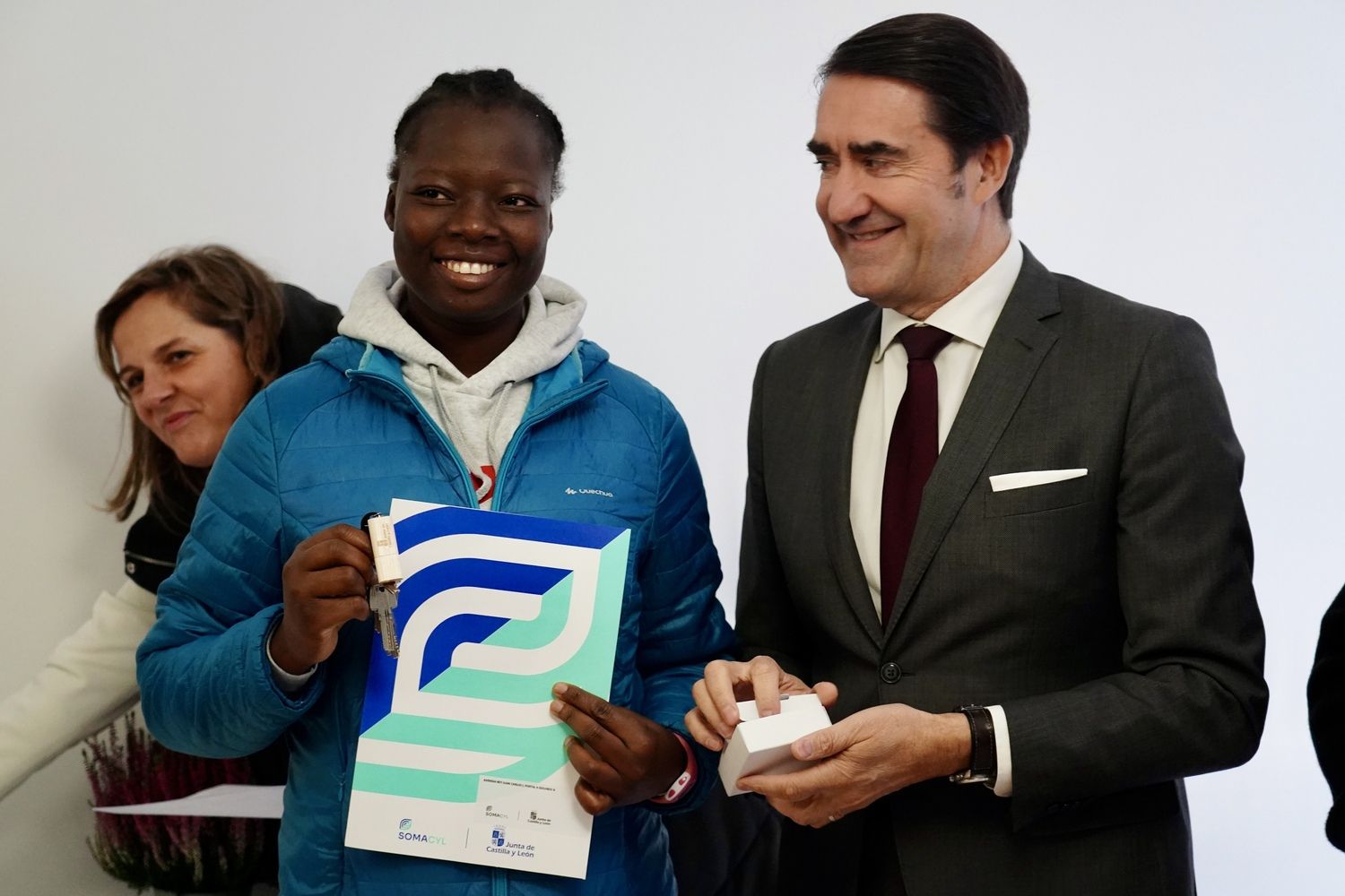 Acto de entrega de llaves de las viviendas de camineros de Valencia de Don Juan (León)