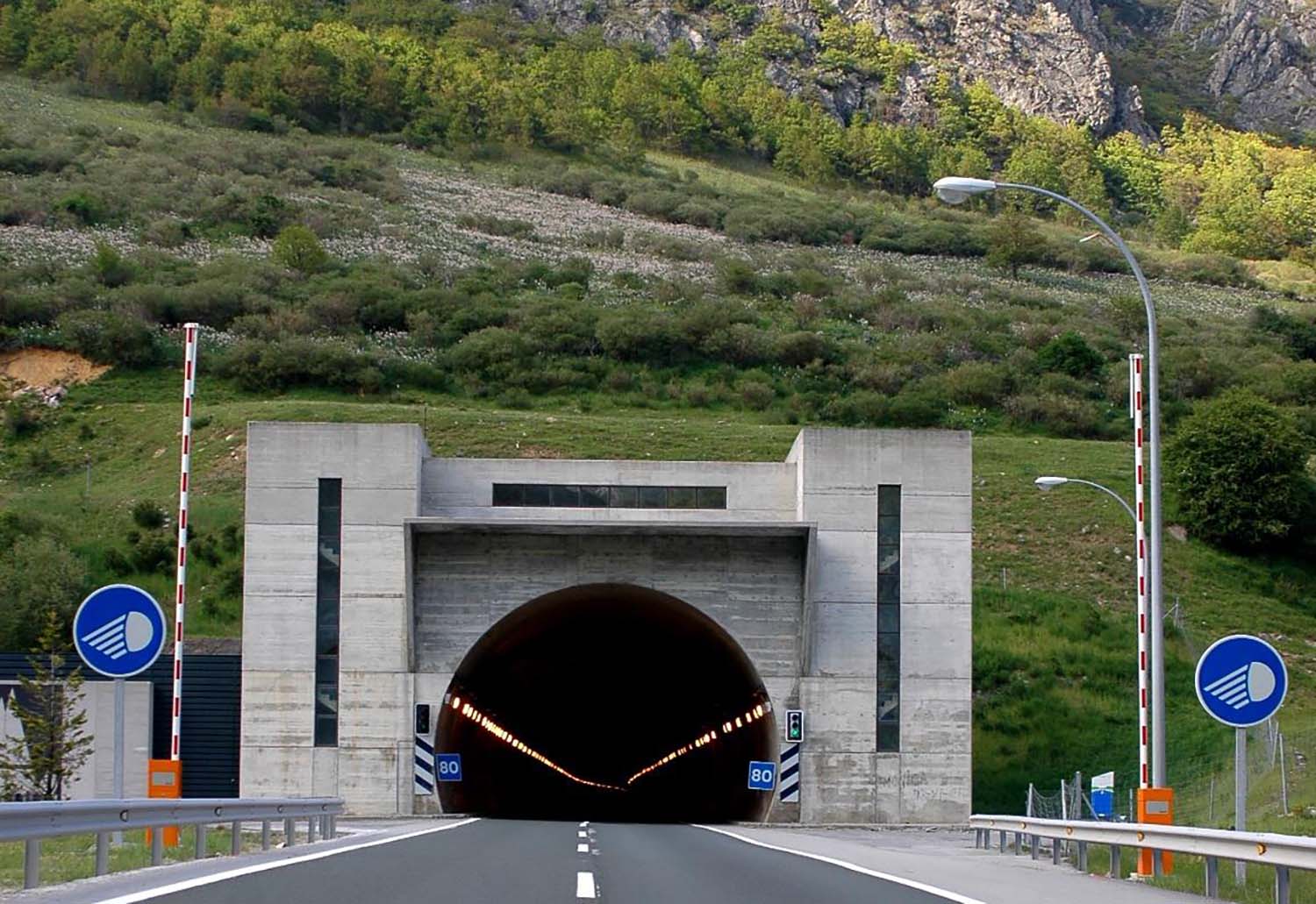 AP-66 entre Campomanes (Asturias) y León.