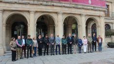 León guarda un minuto de silencio por las víctimas de la DANA en la Comunidad Valenciana
