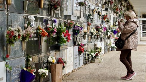 Día de Todos Los Santos en el Cementerio Municipal de León | Campillo / ICAL