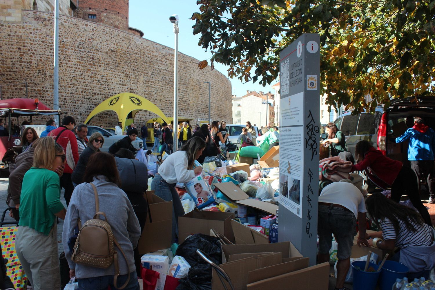 Recogida de enseres en León para los afectados por la DANA en Valencia