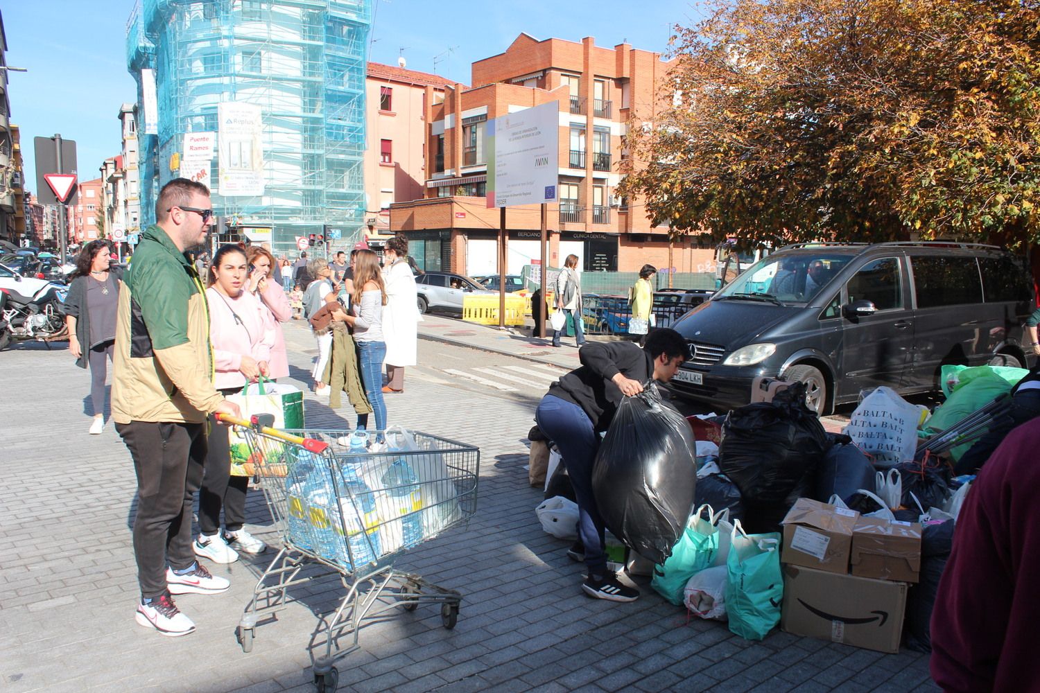 Recogida de enseres en León para los afectados por la DANA en Valencia