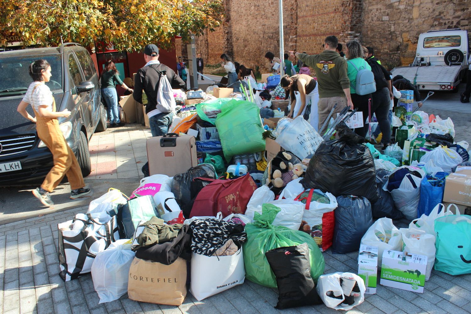 Recogida de enseres en León para los afectados por la DANA en Valencia