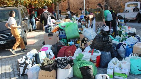 Recogida de enseres en León para los afectados por la DANA en Valencia