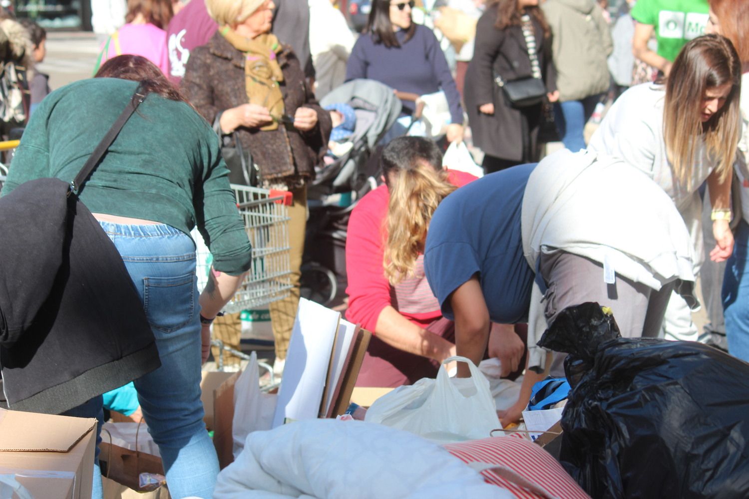 Recogida de enseres en León para los afectados por la DANA en Valencia