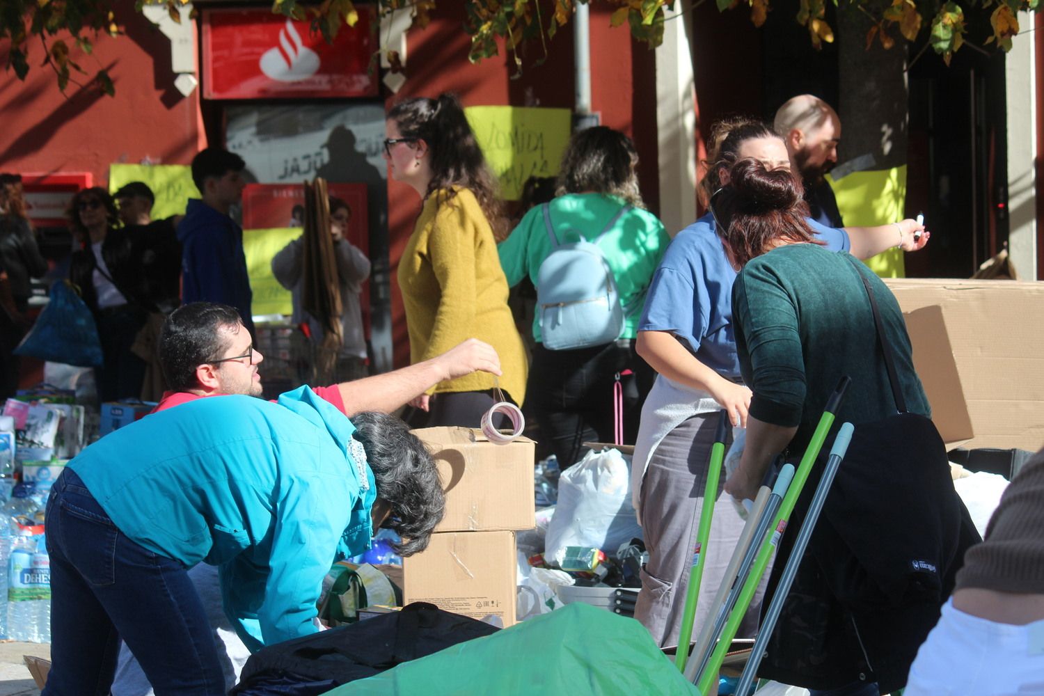 Recogida de enseres en León para los afectados por la DANA en Valencia