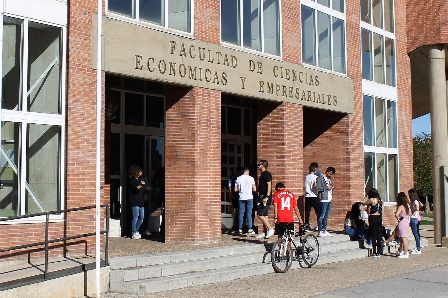 Las finanzas sostenibles como eje principal de un seminario en la Facultad de Ciencias Económicas y Empresariales de la ULE