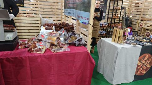 Feria de la cecina de chivo en vegacervera 