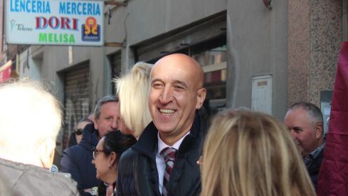 Revilla inaugura el poblado navideño del café Azaila 1930 de León