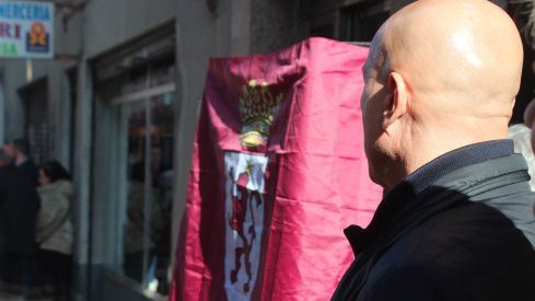 Revilla inaugura el poblado navideño del café Azaila 1930 de León