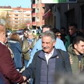 Revilla inaugura el poblado navideño del café Azaila 1930 de León