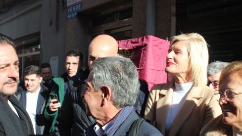 Revilla inaugura el poblado navideño del café Azaila 1930 de León