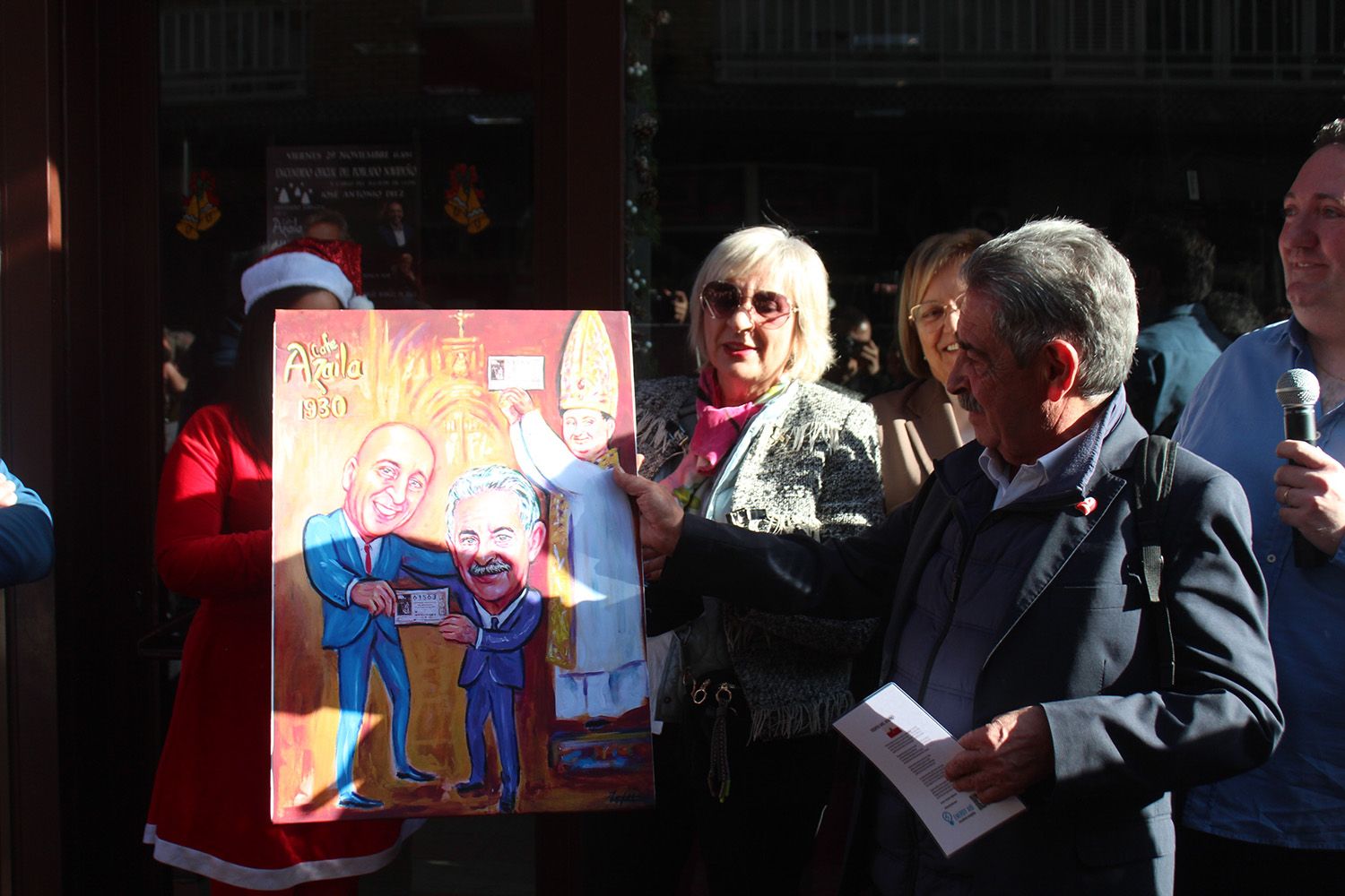 Revilla inaugura el poblado navideño del café Azaila 1930 de León