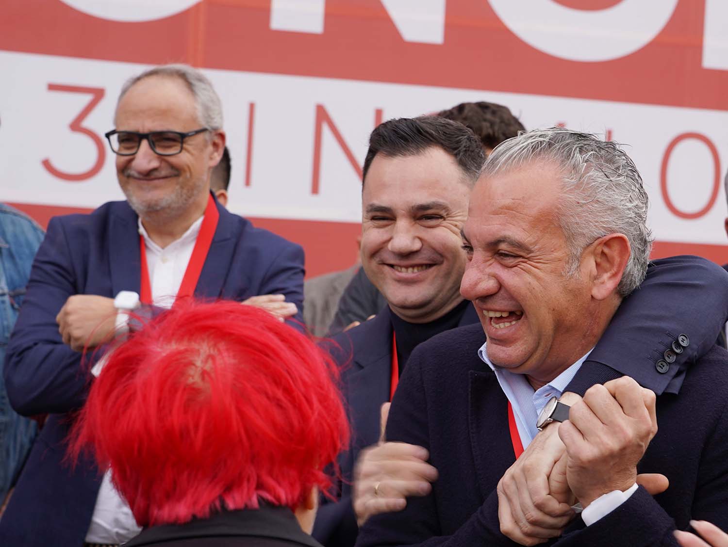 Miriam Chacón ICAL. (I) El presidente del Consejo Comarcal Olegario Ramón; el secretario provincial de León Javier Cendón y el delegado del Gobierno Nicanor Sen en la Clausura del 41 Congreso Federal del PSOE.