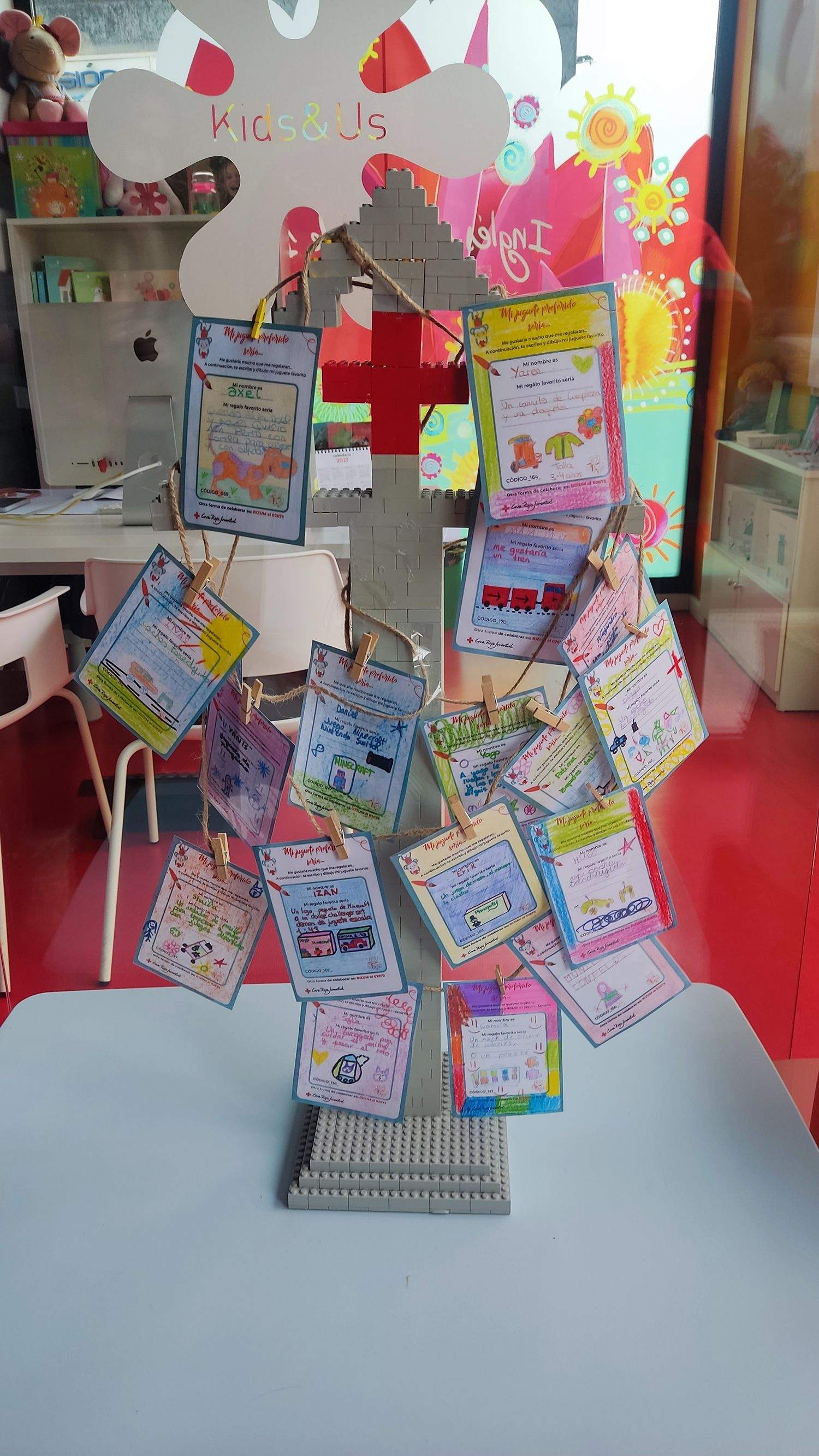 Campaña de recogida de juguetes de Cruz Roja Campaña de recogida de juguetes de Cruz Roja