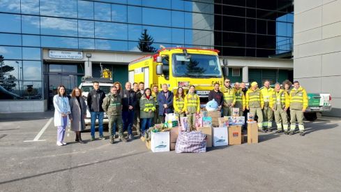Los pequeños leoneses ingresados en el Hospital de León reciben regalos de Navidad anticipados
