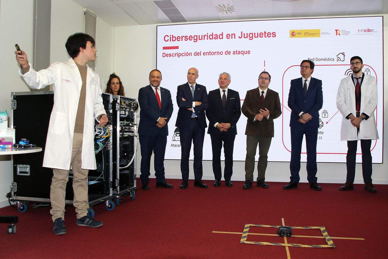 El ministro de Transformación Digital y Función Pública presenta un informe sobre juguetes conectados | Peio García (ICAL) El ministro de Transformación Digital y Función Pública presenta un informe sobre juguetes conectados | Peio García (ICAL)