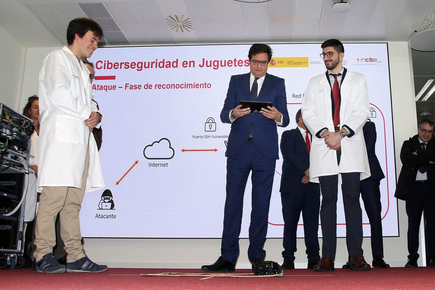 El ministro de Transformación Digital y Función Pública presenta un informe sobre juguetes conectados | Peio García (ICAL) El ministro de Transformación Digital y Función Pública presenta un informe sobre juguetes conectados | Peio García (ICAL)