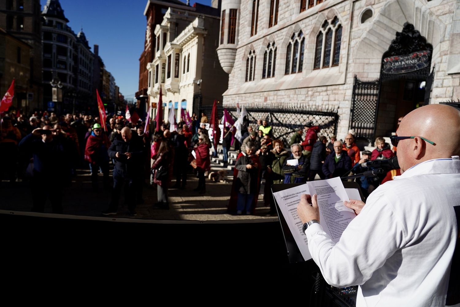 Concentración en defensa de la autonomía de la Región Leonesa