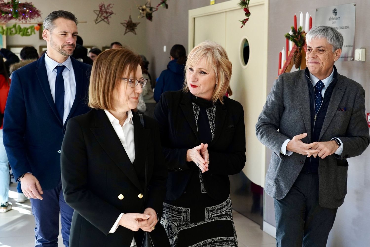 La consejera de Industria, Comercio y Empleo, Leticia García, visita las actividades formativas de Alzheimer León | Campillo / ICAL 