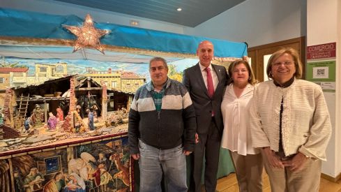 El belén del Coto Escolar de León se traslada esta Navidad al Ayuntamiento de San Marcelo