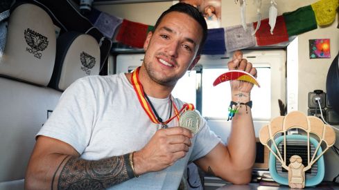 El parapentista leonés Víctor Rodríguez, Moncho, cumple dos décadas del inicio de su carrera deportiva | Campillo / ICAL